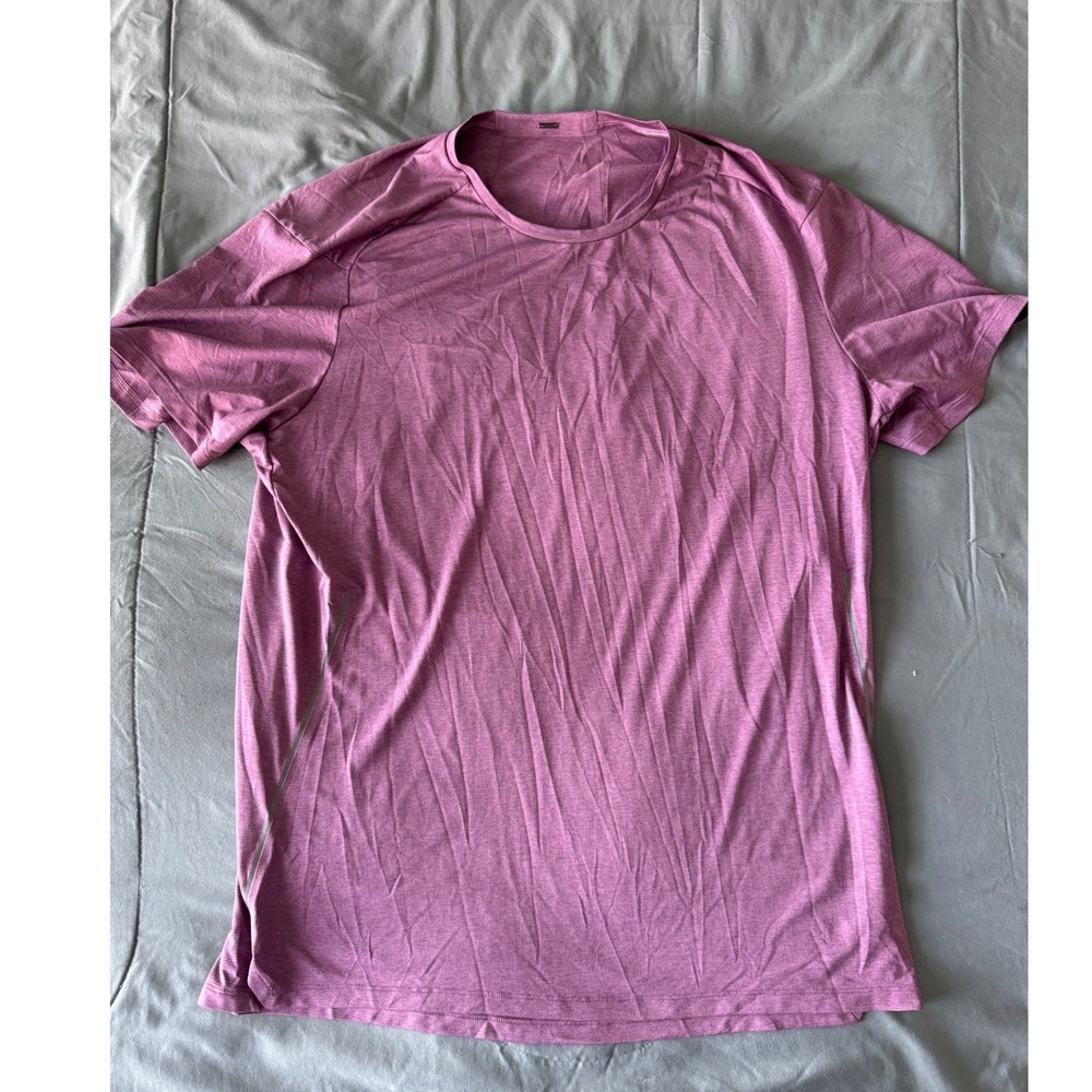 Lululemon Metal Vent Tech Shirt Men XL Purple Excellent Performance Short Sleeve
